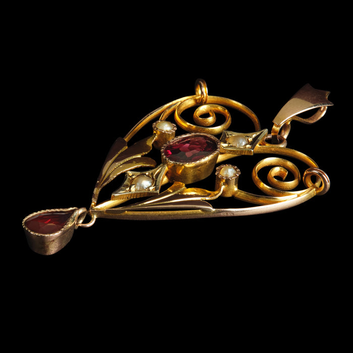 Side profile showing depth of setting and pendant construction