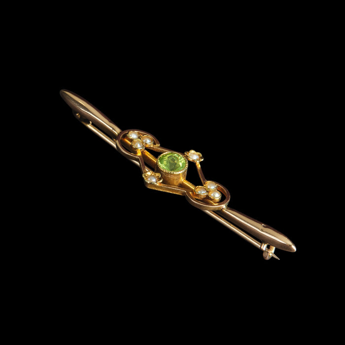 Edwardian 15ct Gold Bar Brooch with Peridot & Split Pearls