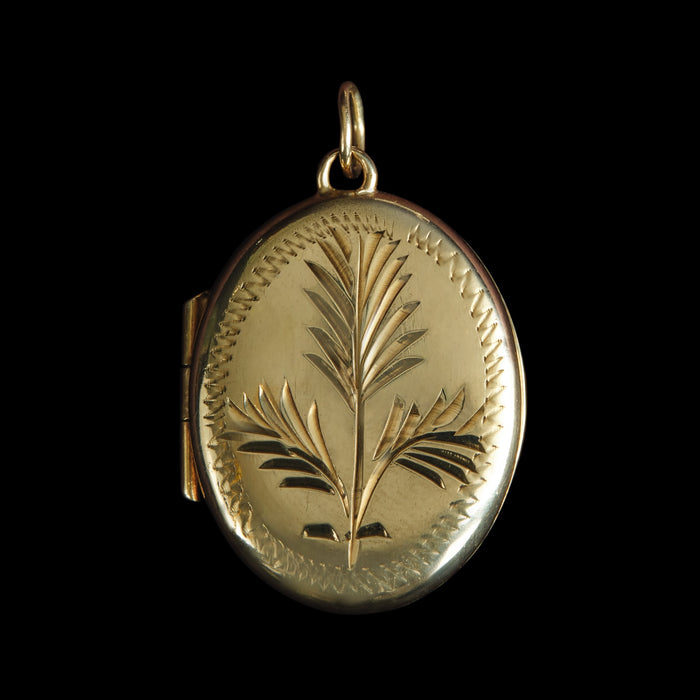 1977 9ct Yellow Gold Botanical Engraved Oval Locket