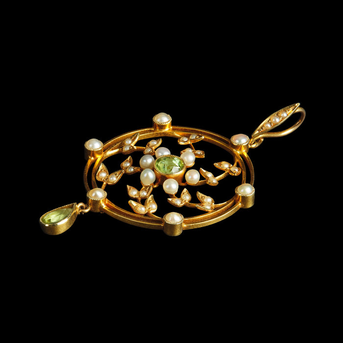Edwardian 15ct Yellow Gold Peridot & Pearl Openwork Pendant