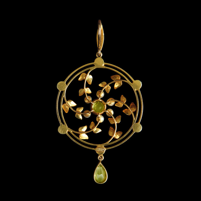 Edwardian 15ct Yellow Gold Peridot & Pearl Openwork Pendant