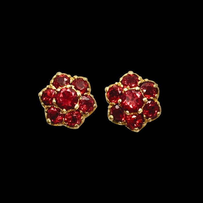 Late 20th Century 9ct Yellow Gold Garnet Flowerhead Cluster Stud Earrings